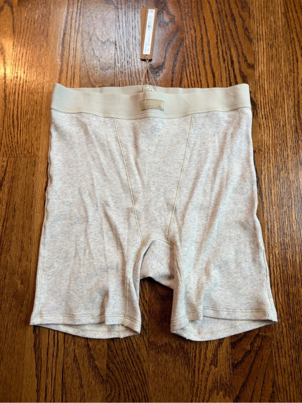 SKIMS Cotton Rib Boxer Shorts NWT Heather Oatmeal Size Small Limited Edition